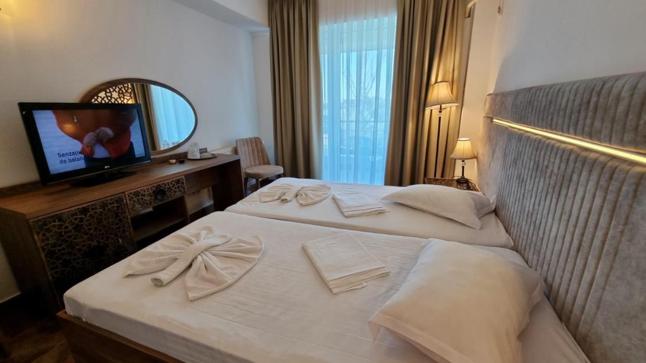 Hotel Florida Mamaia Buitenkant foto