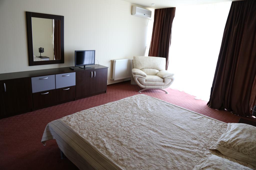 Hotel Florida Mamaia Buitenkant foto