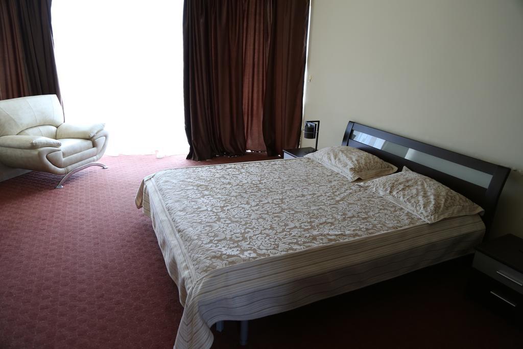 Hotel Florida Mamaia Buitenkant foto