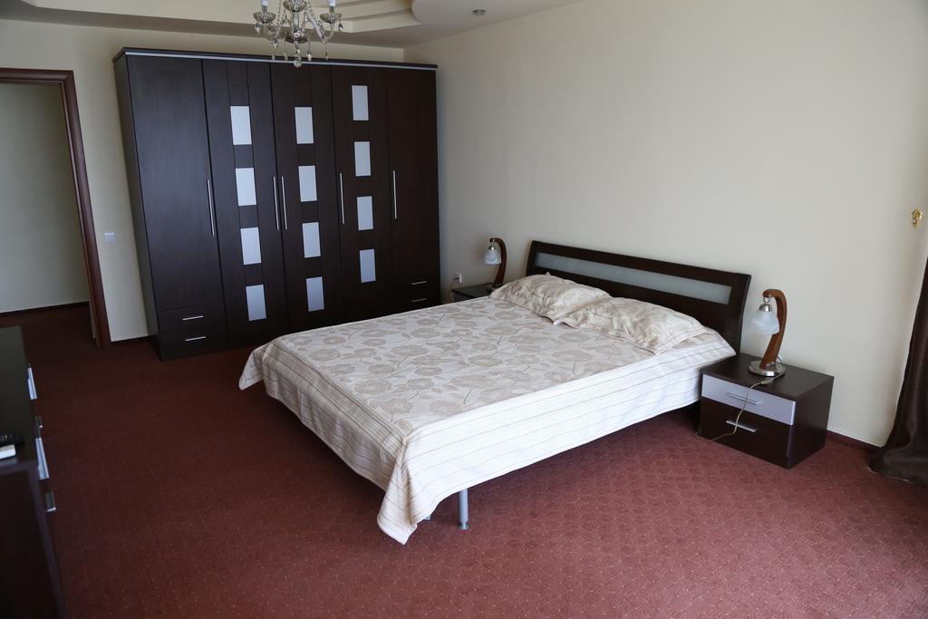 Hotel Florida Mamaia Buitenkant foto