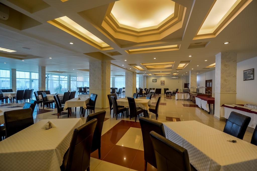 Hotel Florida Mamaia Buitenkant foto