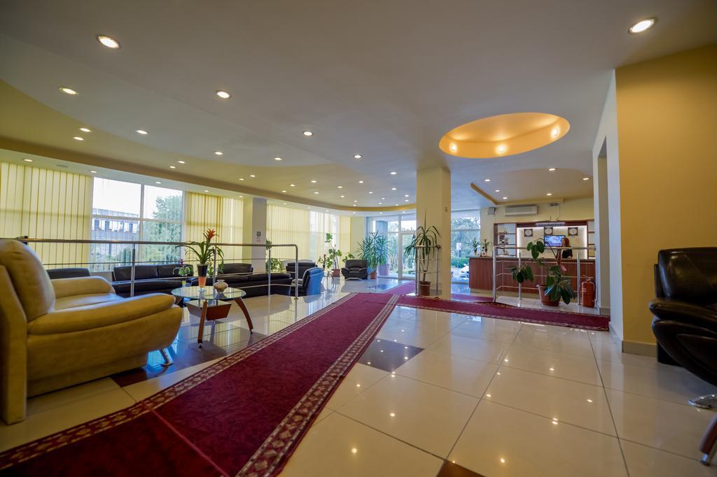 Hotel Florida Mamaia Buitenkant foto