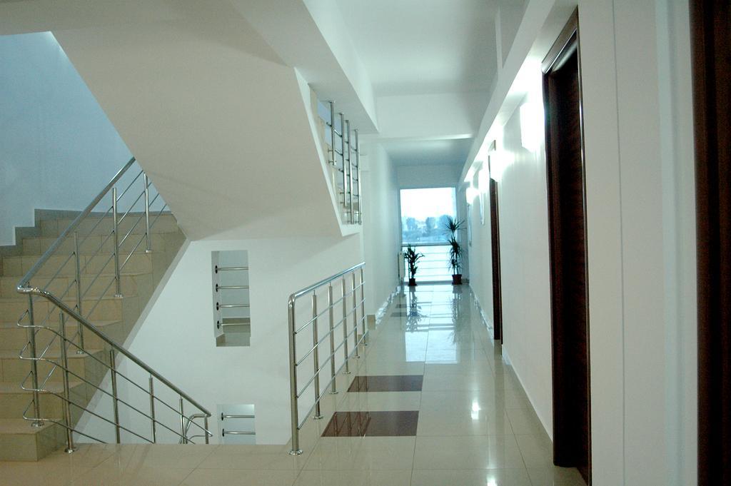 Hotel Florida Mamaia Buitenkant foto