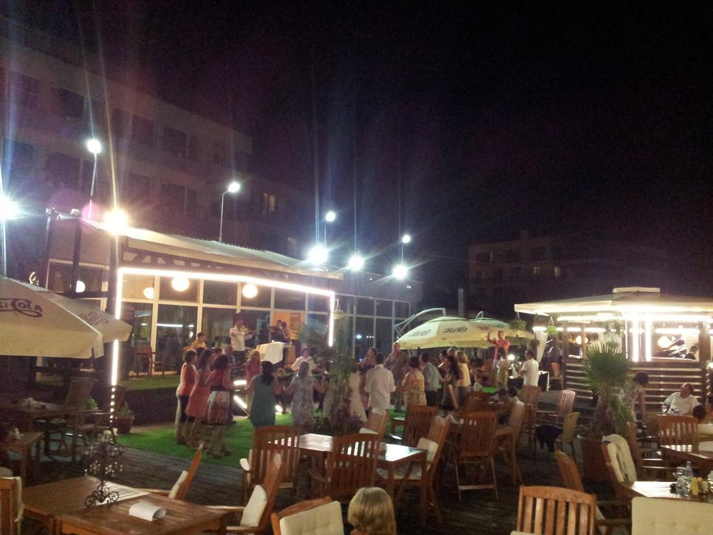 Hotel Florida Mamaia Buitenkant foto