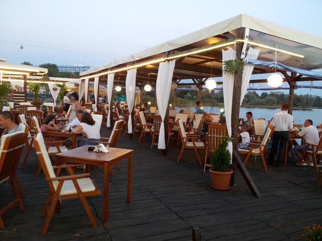 Hotel Florida Mamaia Buitenkant foto