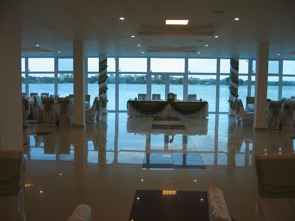 Hotel Florida Mamaia Buitenkant foto